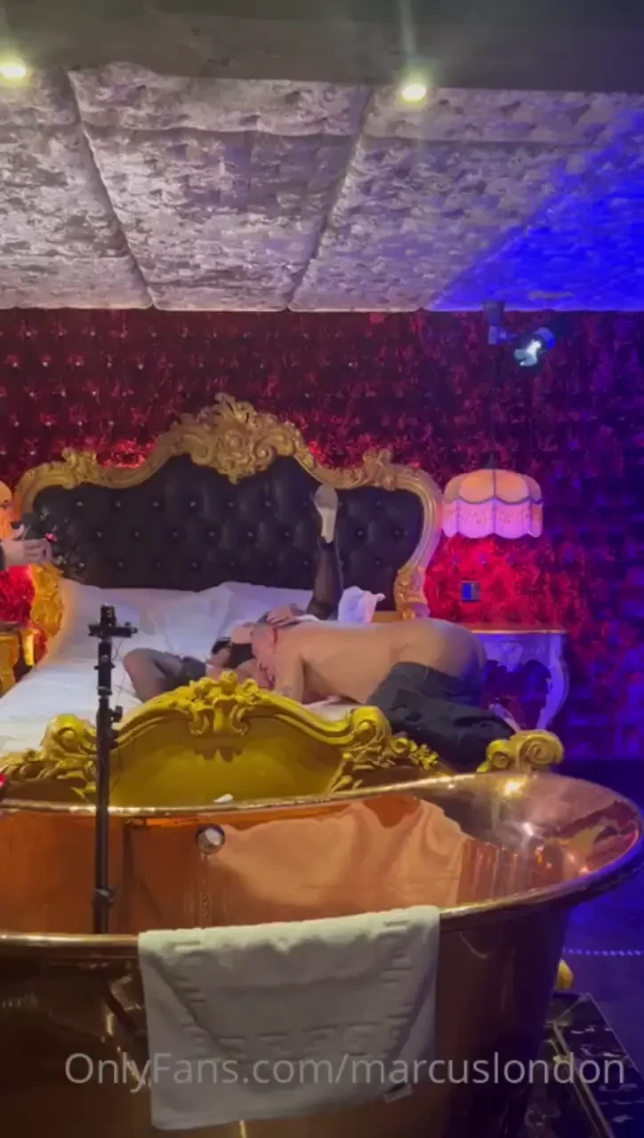 Little look at the bts of my shoots with stormydaniels this last 