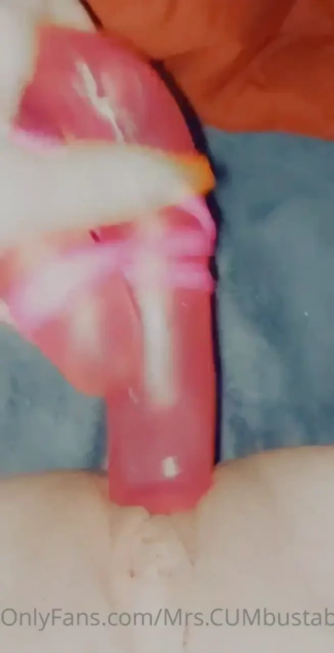 I just squirted all over my fuckin phone after recording this clip for 