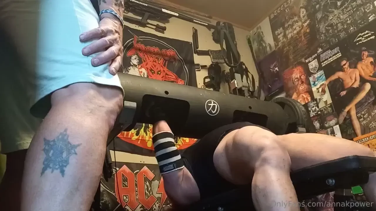 Training lex claimed that my pussy shows but i don t think it does 