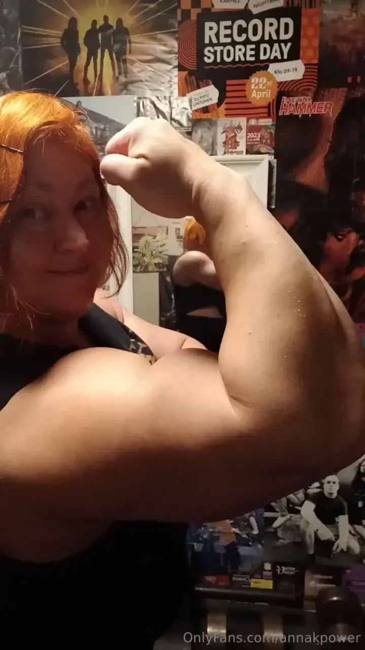 Biceps pose part 3 