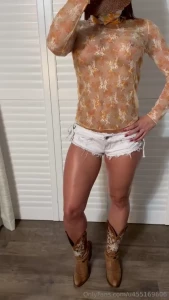 This is probably one of my favorite outfits i love that you can see part 4