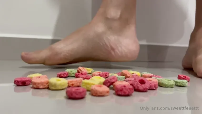 Brincadeira de hoje solinhas com cereal 