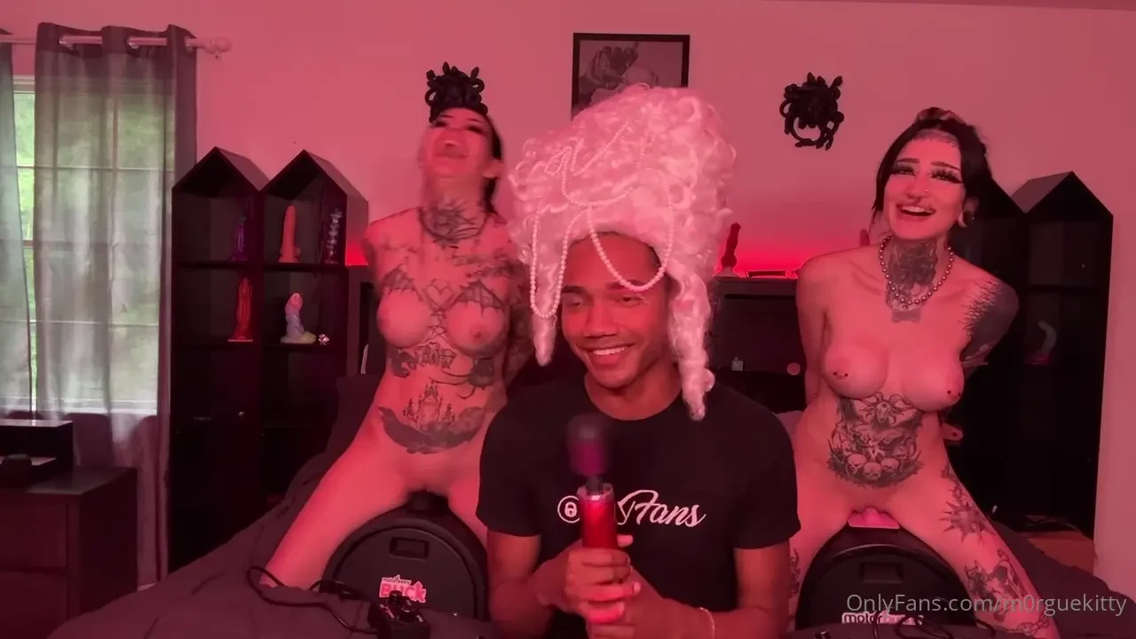 Me and hawkhatesyou played a little vibrator trivia with our lovely 