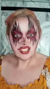 Not done with the makeup selfie bombs part 32
