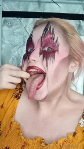 Not done with the makeup selfie bombs part 15