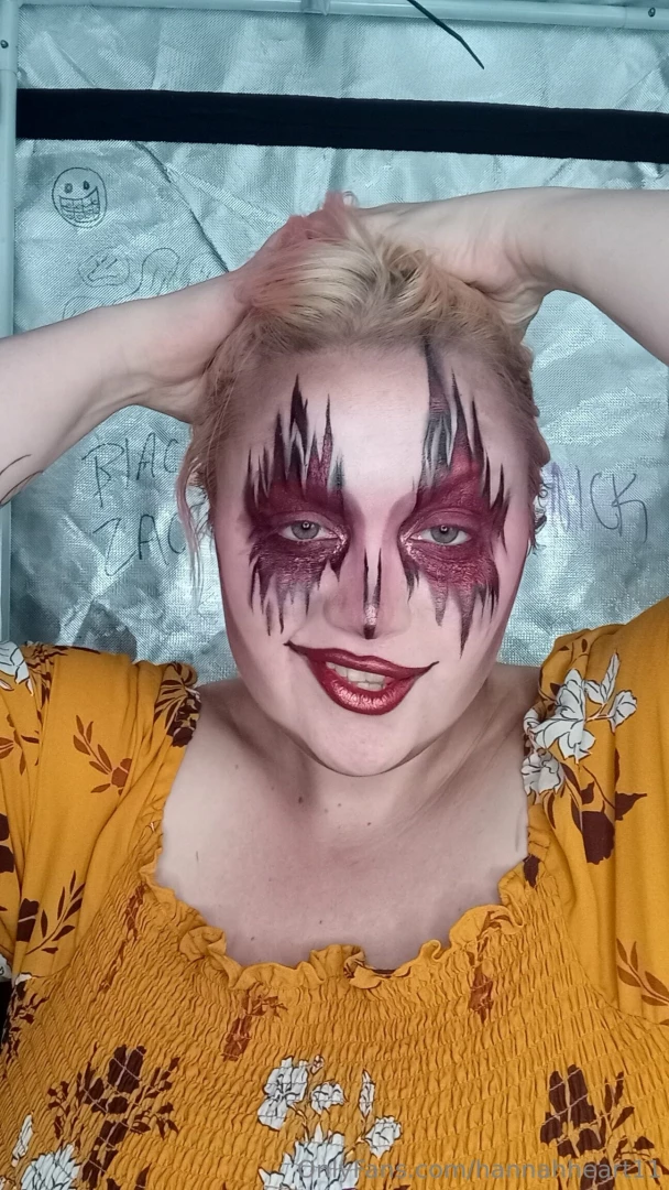 Not done with the makeup selfie bombs part 10 