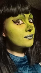 Not done with the makeup selfie bombs part 9