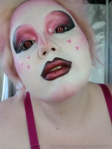 Not done with the makeup selfie bombs part 24