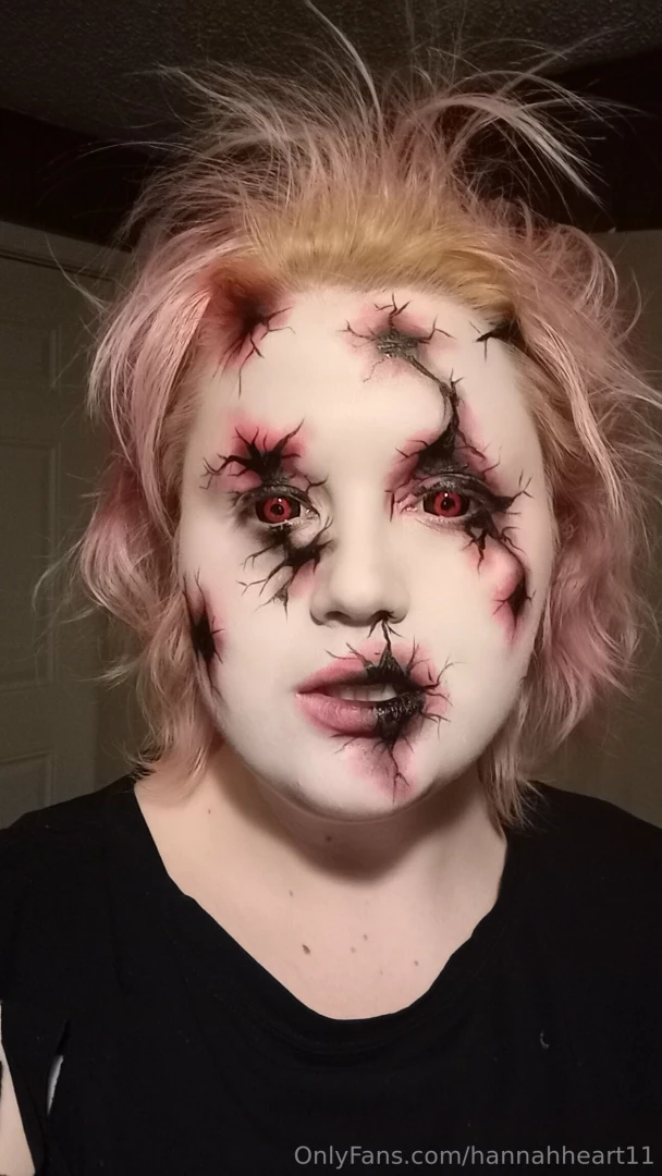 Not done with the makeup selfie bombs part 20 