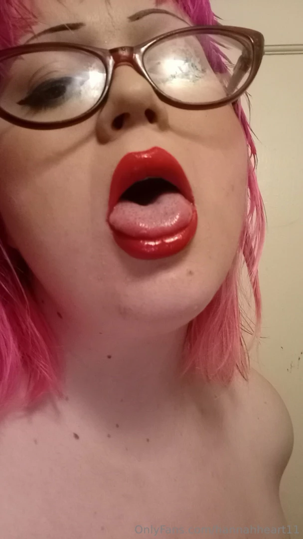 Photobomb felt cute part 8 