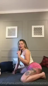 Quanto tempo voc conseguiria aguentar com eu sentando assim how long