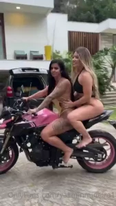 Andaria na garupa dessa moto would you ride on the back of this bike