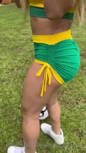 Sou muito ruim de bola i m very bad at the ball