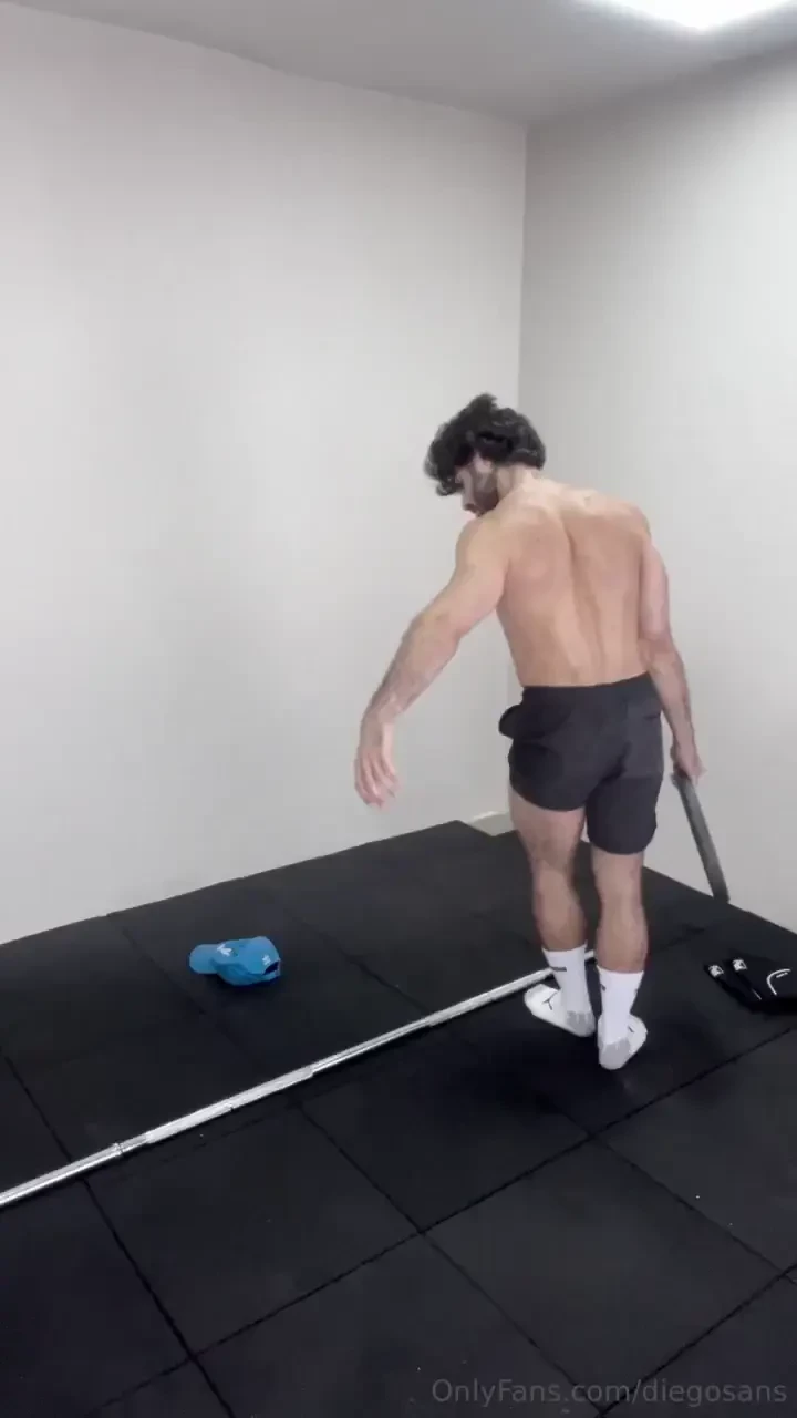 Lets slap this workout quick workouts lately my days have been so busy 