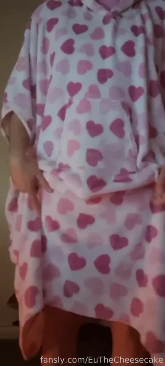 Rare irl posting gt gt femboy thighs balls dick reveal 