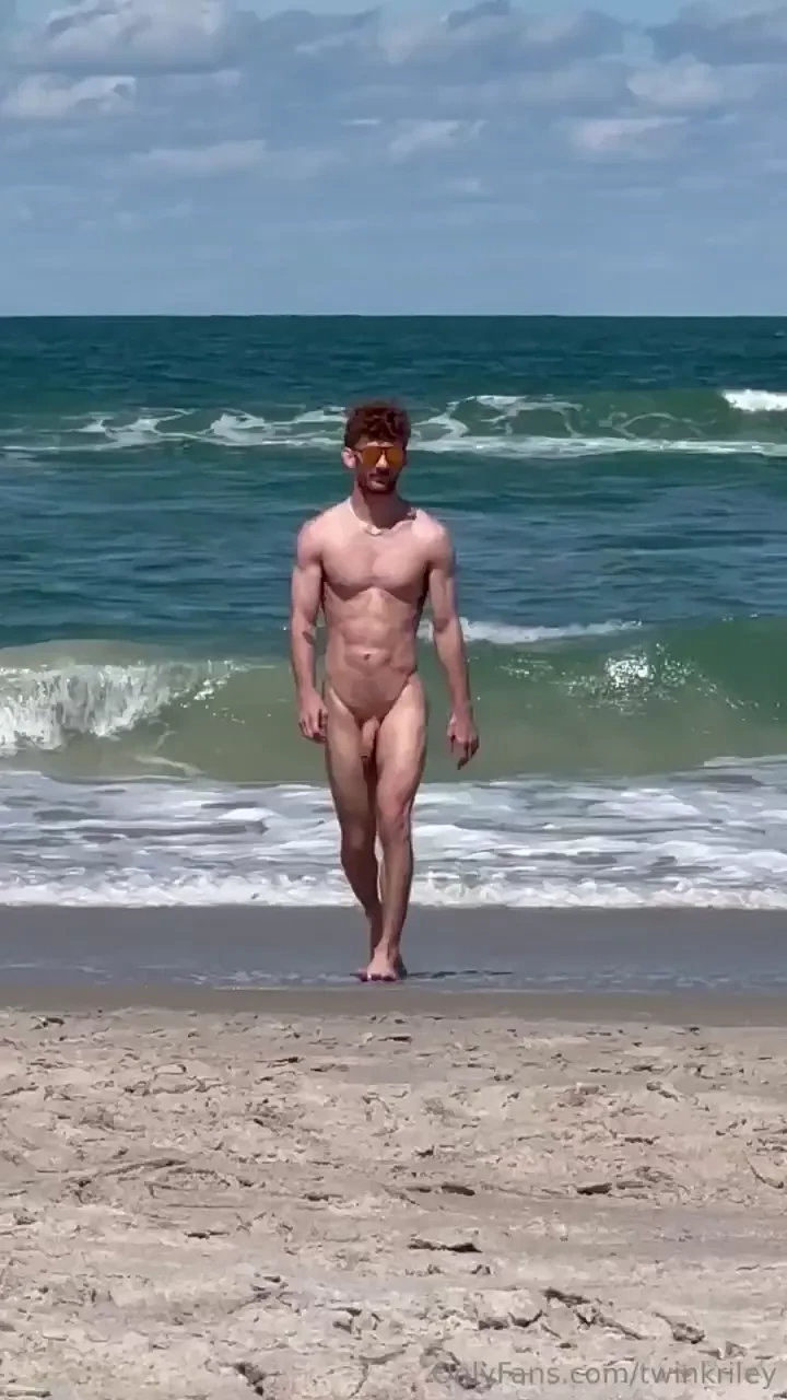 Guess who sucked me at the beach coming soon 
