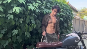 Full vdo take out the cock and show it while washing the car full body