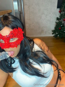 Would you like to see me suck my mate as you see in the picture you