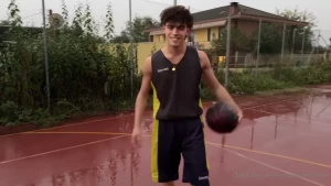 Alessio gioca a basket abbiamo incontrato di nuovo alessio mentre