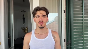 Casting di alessio 19 anni di milano bel fisico tatuato gran porco gli