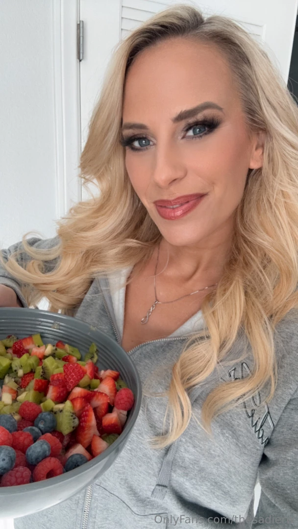 Yummy snack what s your favorite fruit 