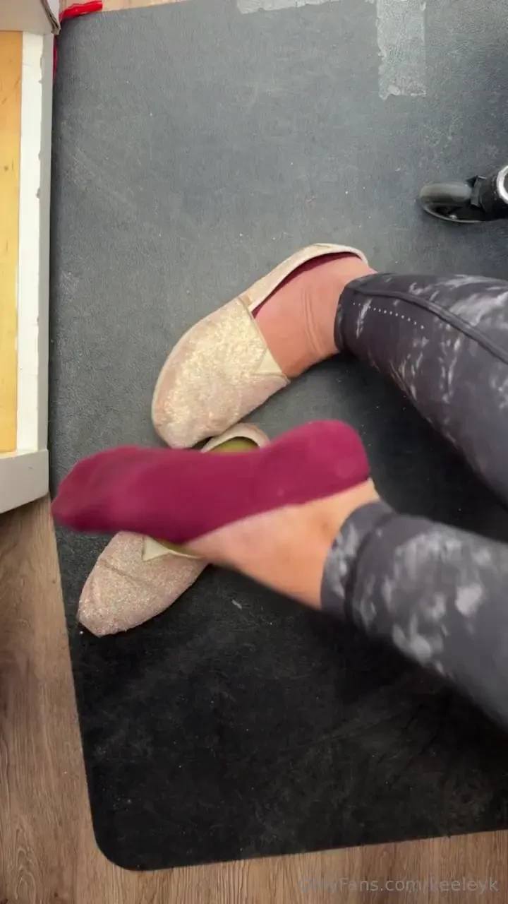 Omg i got these red ped socks so sweaty and dirty at work like and part 8 