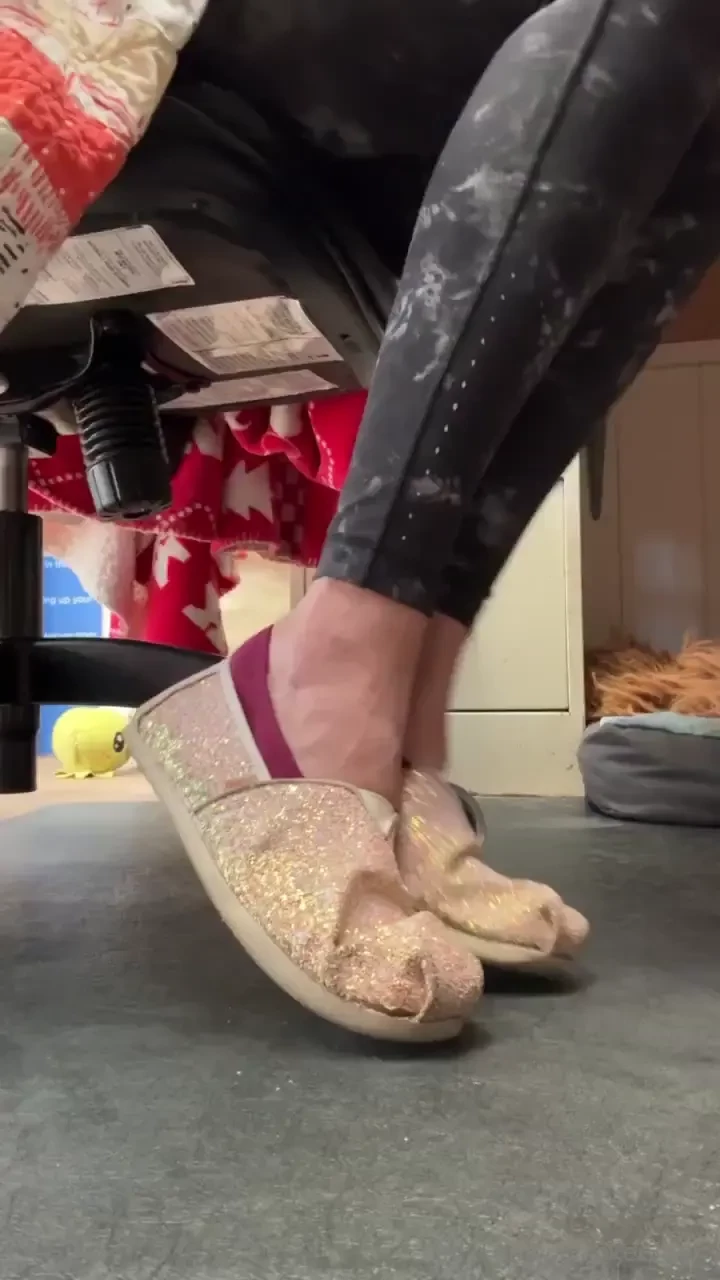 Omg i got these red ped socks so sweaty and dirty at work like and part 5 