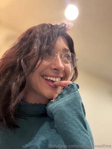 You think my friend would notice if i took a titty pics really quick