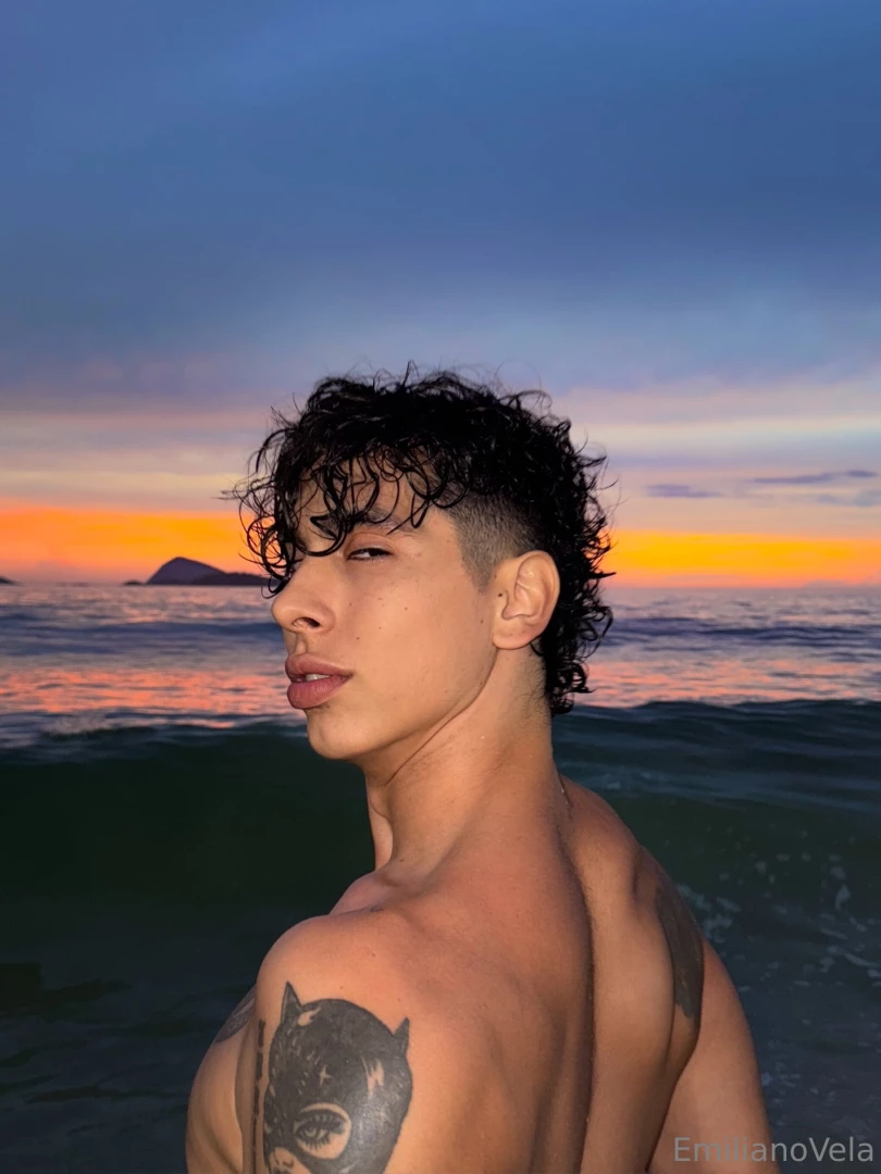 Que beleza o c u do rio here s some pics my lil bro took of me with part 6 