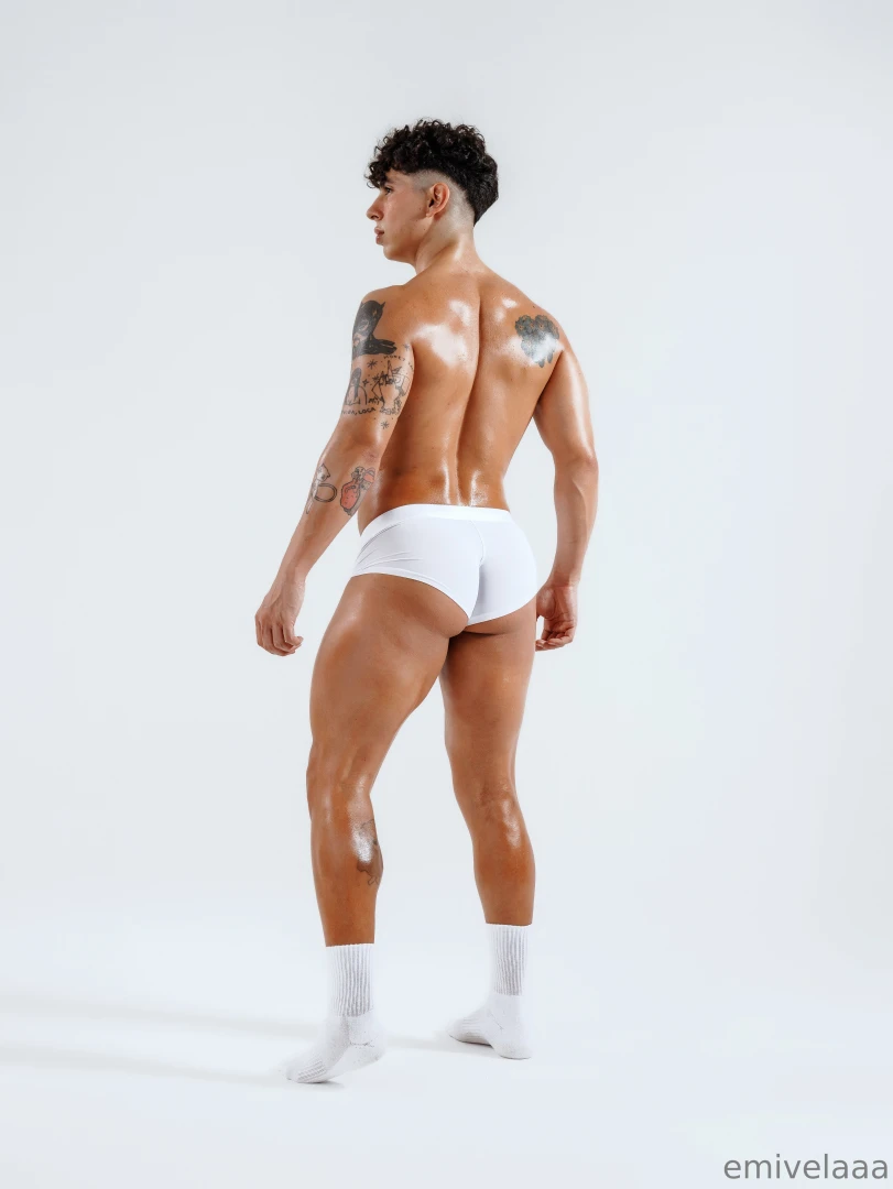 It s giving model part 4 