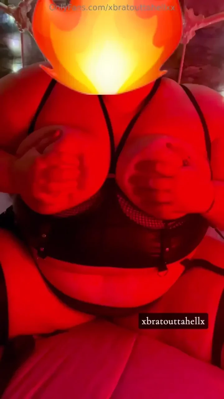 Warm up your chilly weekend with a set gifs of my favorite moments of 