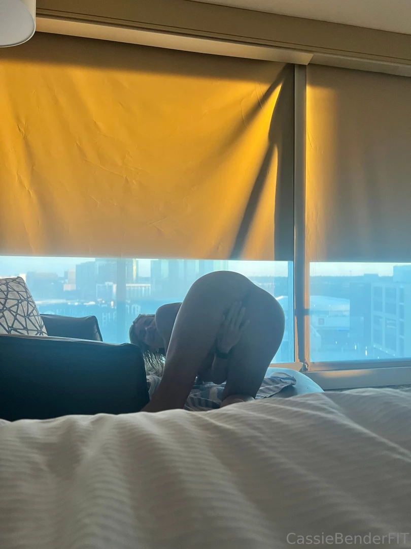 Go grab that bundle i sent you like i m grabbing this pussy 