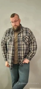 Just messing around while looking good