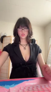 Fed is mad that u ve been missing ur tax payments but she has an offer