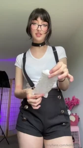 Full pussy spread pov u get to fuck ur hot waitress after tipping her