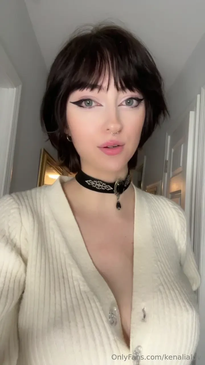 Shrinking my short date giantess time with hints of vore 3 