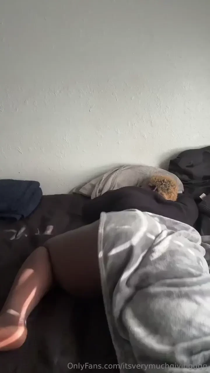 Pov you woke up b4 me 