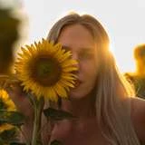 Blonde Pussy Jassie 😈