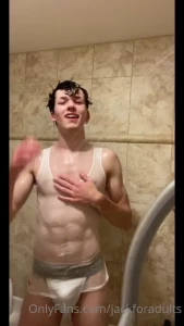 Yall have been asking for a shower vid so i finally got around to