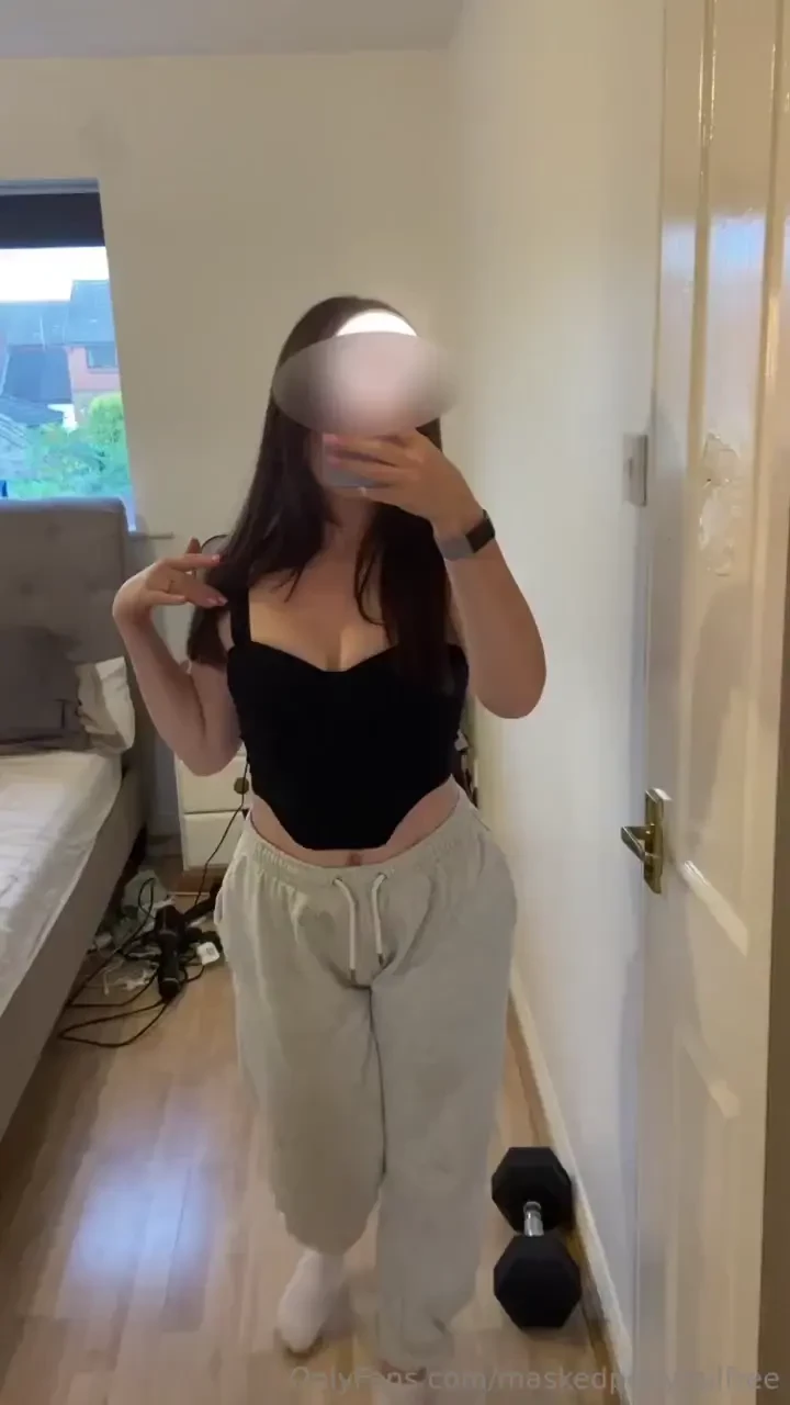 Can t keep my room tidy but can keep your balls empty 