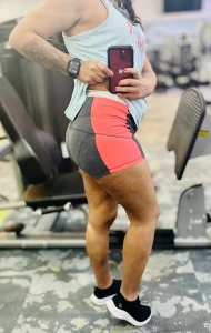 Leg day is my favorite at the gym vplcentral
