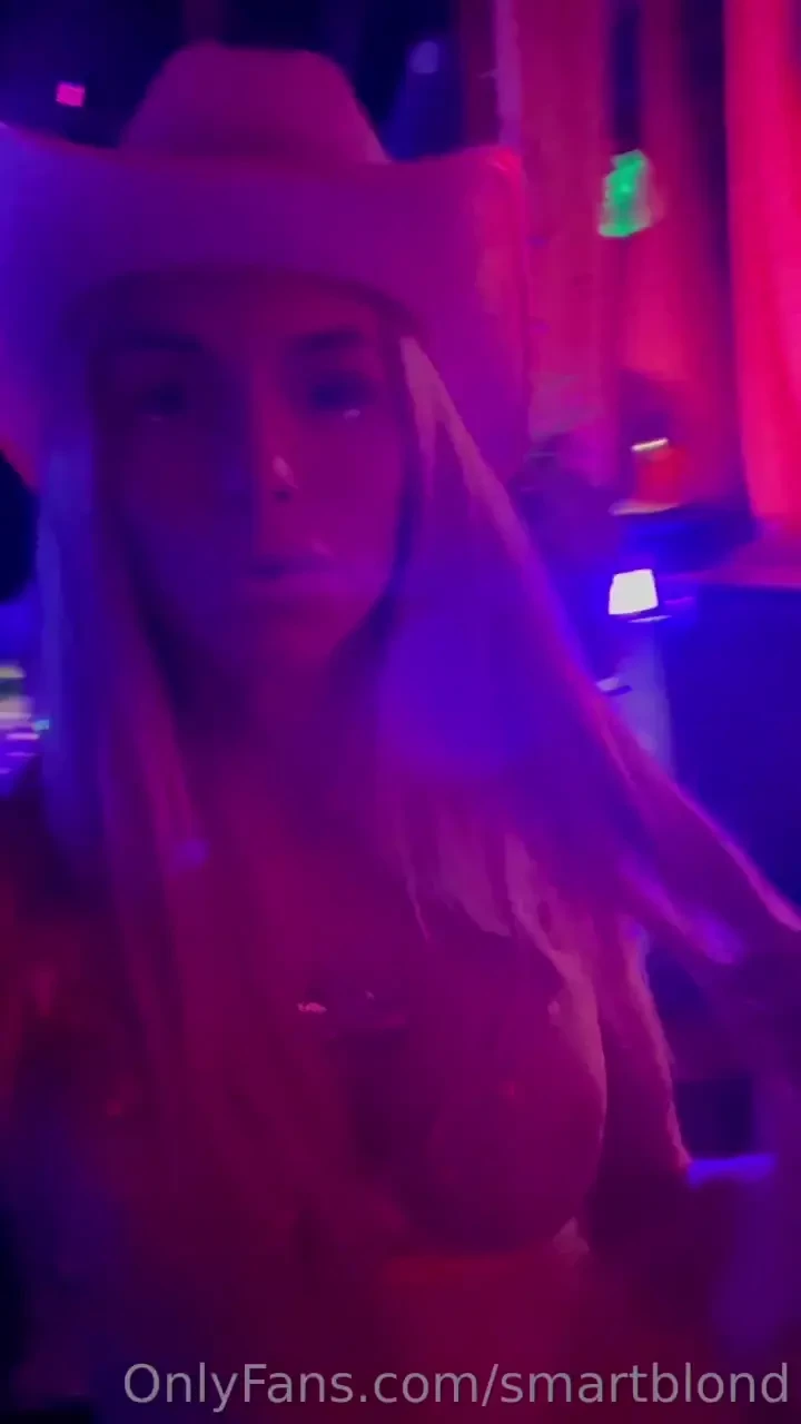 A night out gogo dancing with friends 