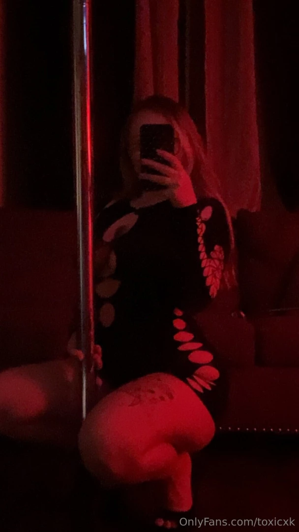 I love grinding on this pole for you daddy it feels so good when you part 1 