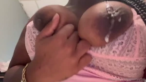 Goodmorning horny asf at work this morning so lemme see you cum in my