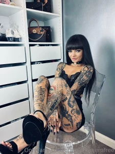 I got no panties on cum see on my vip prettylittlejem part 1