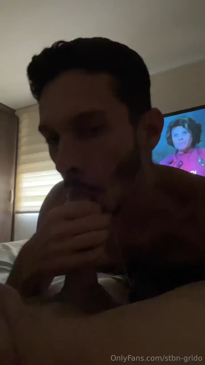 Me encontr al vecino en el ascensor y lo invit a mi apartamento a 