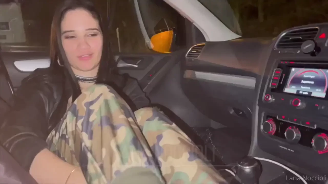 Lana noccioli in footjob - secret footjob in the car after a long day 