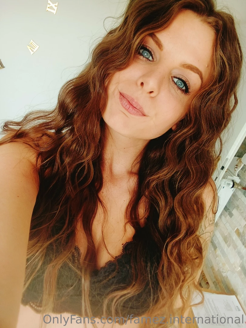 Steffania morello hello my dear i m your steffania and i m really 