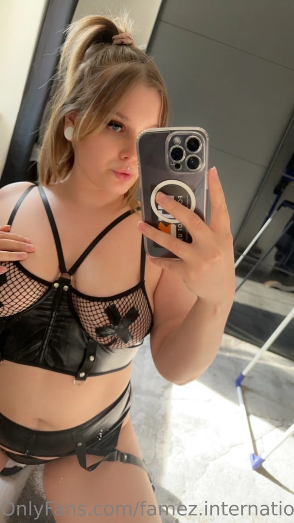 Alicee11 hello i m alice the lively bundle of energy i m super excited part 21 