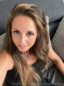 Ivyvivi hello hello sweet nice that you finally came across my profile part 1